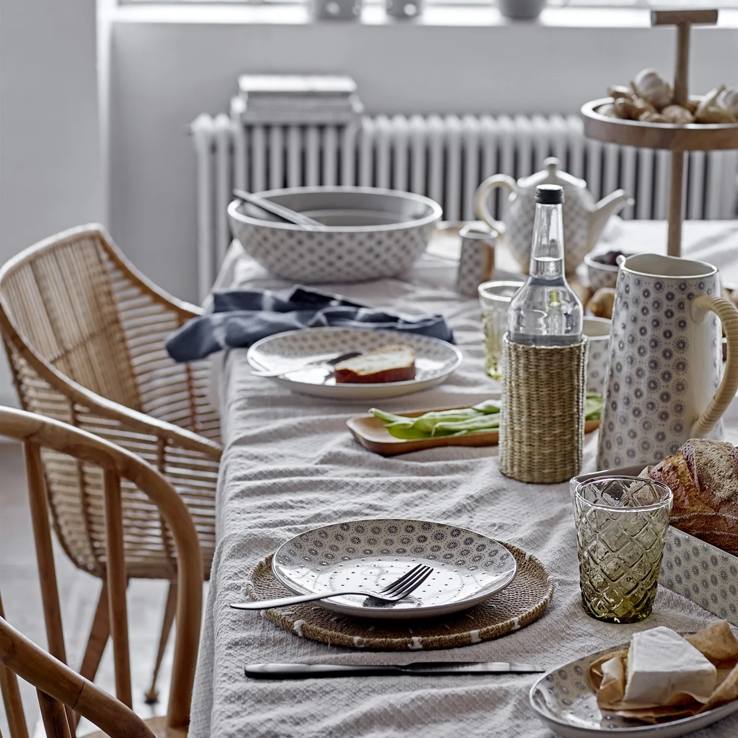 Bloomingville Tortenständer Mangoholz 41,5cm 4 Bloomingville Tortenständer Mangoholz 41,5cm – Bild 2