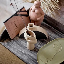 Bloomingville Ngoie Vase 17cm 9 Bloomingville Ngoie Vase 17cm -Bloomingville 47439 01 4 EnvironmentImage a780d8eb8f