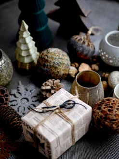 Bloomingville Misba Weihnachtskugel Ø9cm 4 Teile -Bloomingville 505508 01 6 EnvironmentImage d31e5451a6