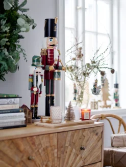 Bloomingville Darren Nussknacker Dekoration 38cm 2 Teile -Bloomingville 505524 01 4 EnvironmentImage 7afeb440b5