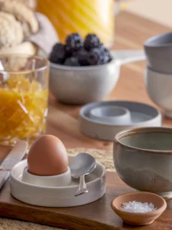 Bloomingville Lila 2er Eierbecherset -Bloomingville 571549 01 5 EnvironmentImage f97616594e