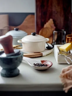 Bloomingville Banou Mörser Ø10cm 7 Bloomingville Banou Mörser Ø10cm -Bloomingville 576759 01 40 EnvironmentImage 5e6577db2f